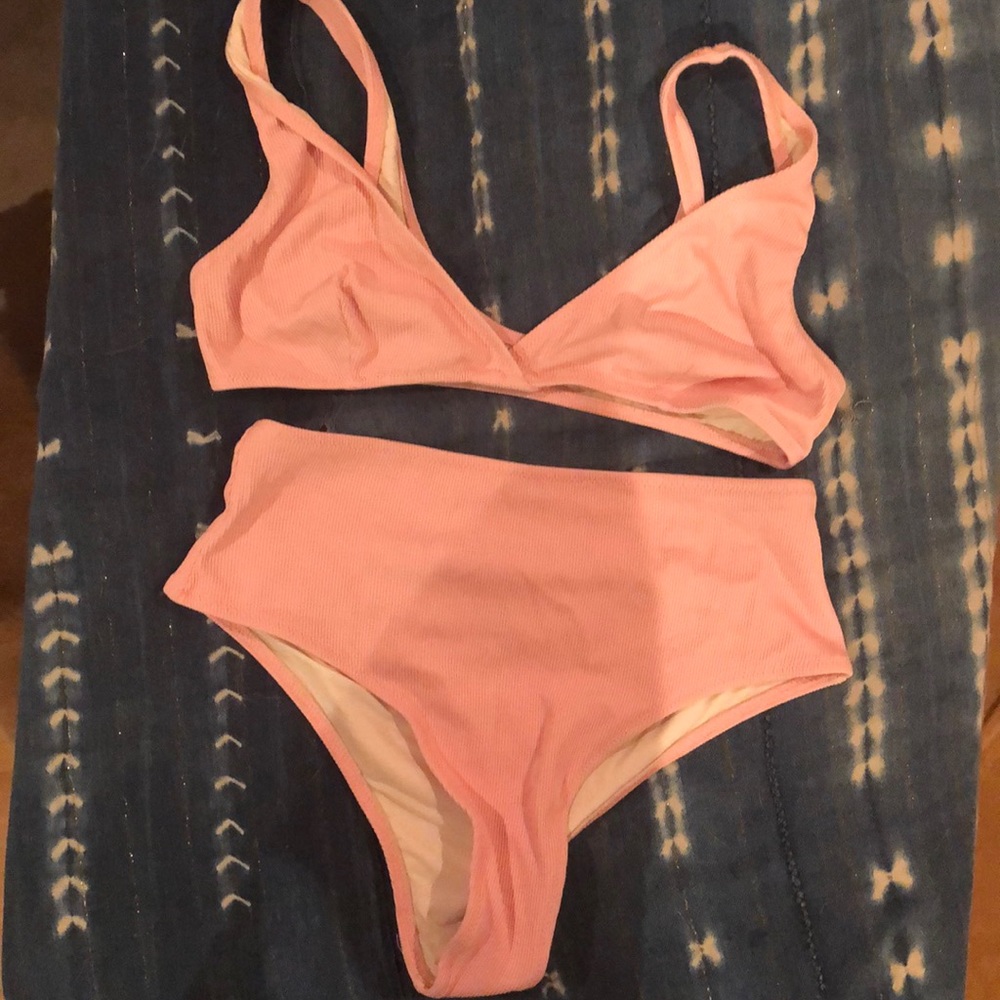 SOLID & STRIPED bikini